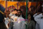 Aamir Khan and Kiran Rao celebrate Republic Day at Dhobi Ghat in Mumbai on 26th Jan 2011 (16).JPG